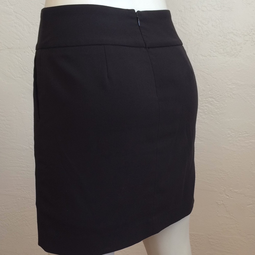 Loft fitted pencil shaped mini
